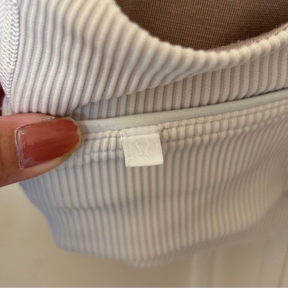 Lululemon Energy Longline Ribbed Sports Bra with a Criss Cross Strappy Back - Picture 5 of 6